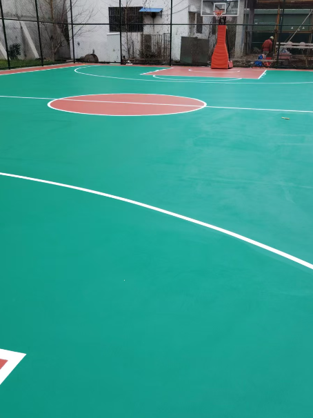 牟定 球场长期使用易出现地面开裂
